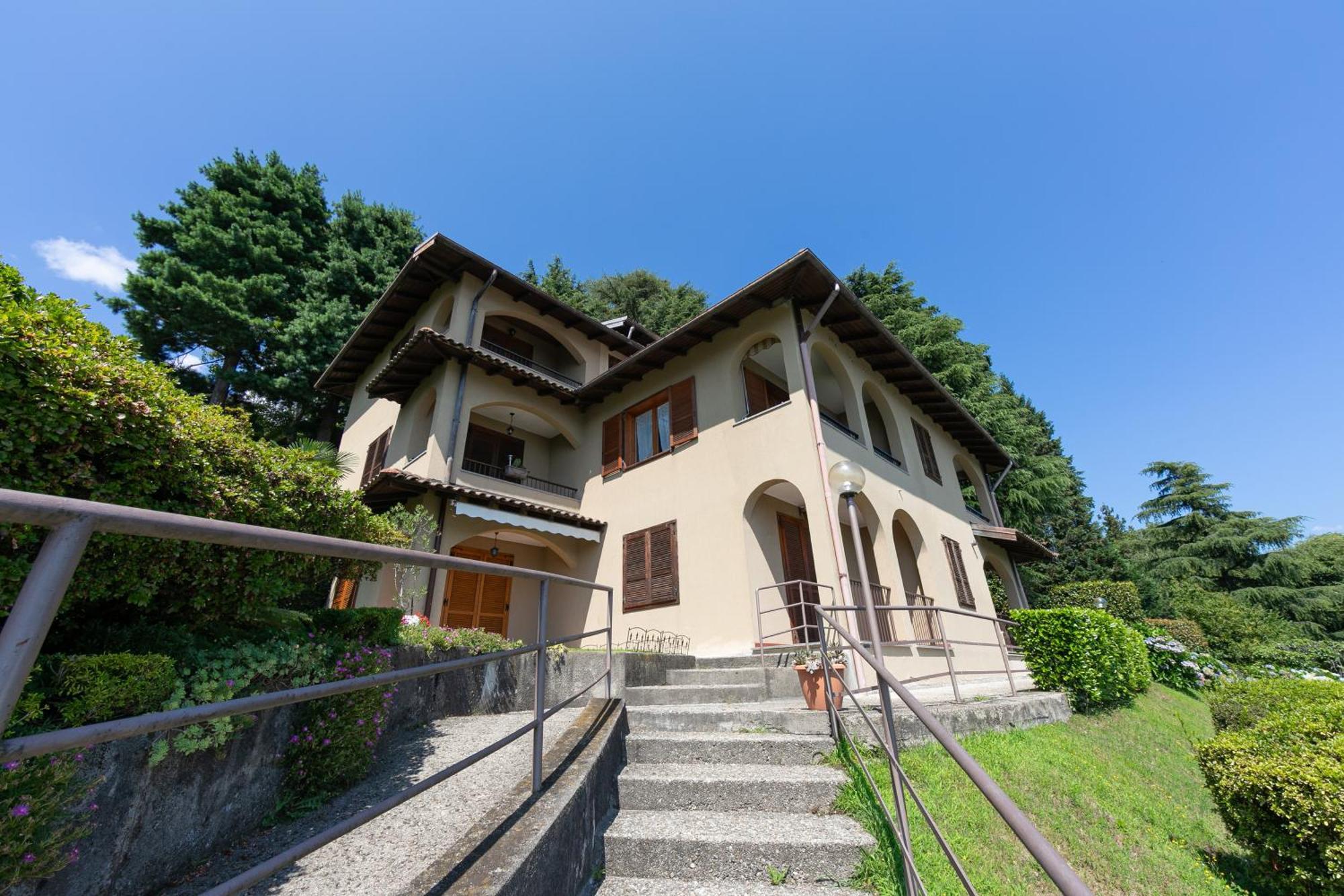 Pandora Lake View Stresa - Happy Rentals Екстериор снимка